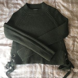 No Comment | Mid crop top sweater